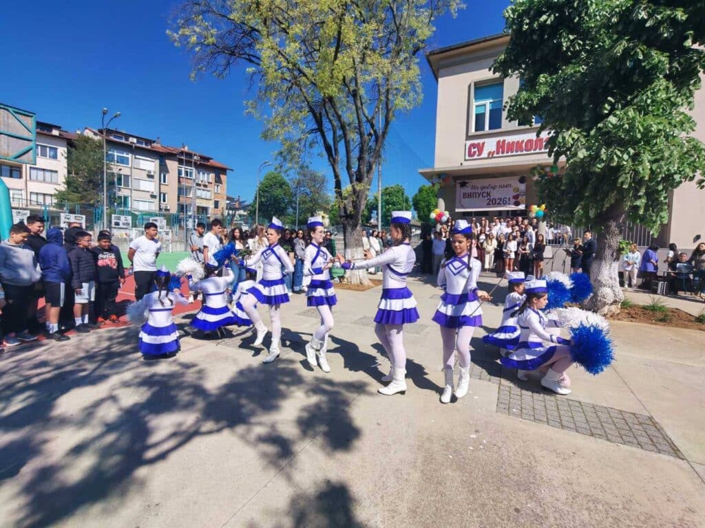 Царево се превърна в сцена на детския талант и танца (снимки) 14 3 31