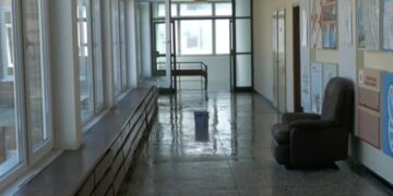Болницата в Трявна е наводнена, лабораторията може да затвори