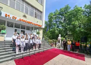 Откриха първи паметник на голямата Елисавета Багряна