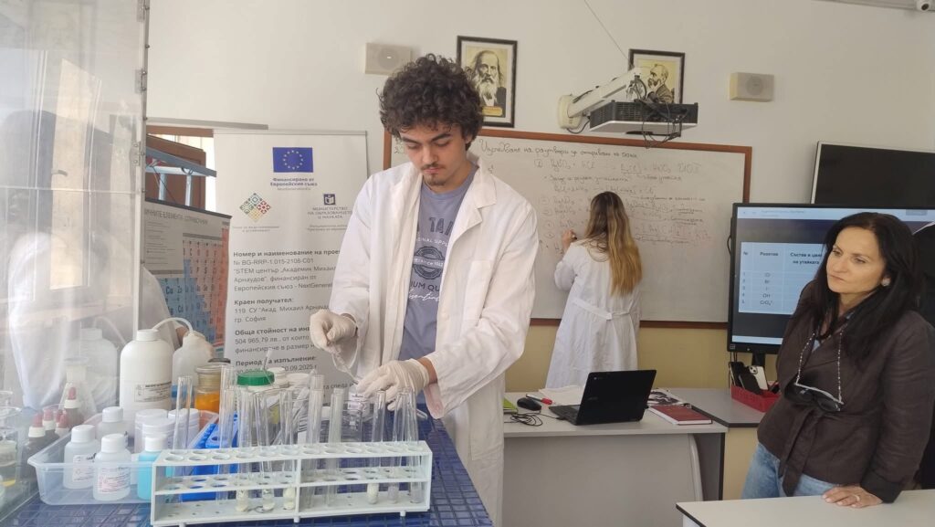 Ново STEM пространство преобразява обучението в столичното училище "Академик Михаил Арнаудов" (снимки) 5 1 136b4640