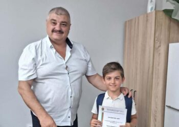 Урок по честност: 9-годишно дете намери пари на улицата и ги върна