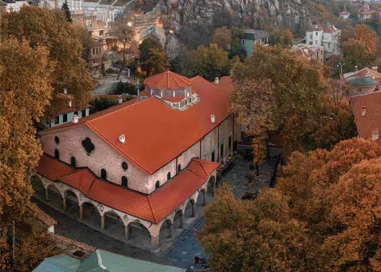 Митрополитският храм "Св. Марина" в Пловдив отбелязва 170 г. с гала концерта "Светлина през вековете" на Античния театър 1 3 77462424
