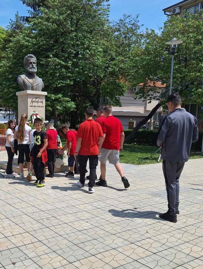 Несебър почете Деня на Ботев и загиналите за свободата и независимостта 4 3 8