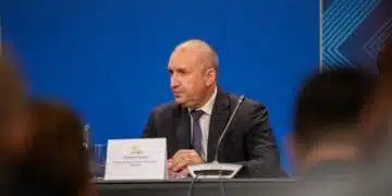 Премиерът Радев: Моделът на силна концентрация на публични ресурси в централната власт е изчерпан
