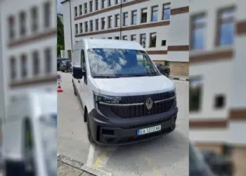 Етрополе получи нов електрически автомобил по проект
