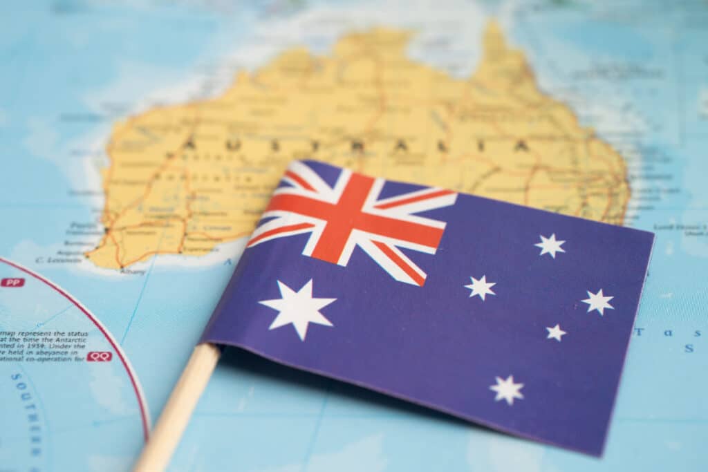 Австралия може да изнася продукти за чиста енергия вместо изкопаеми горива 2 australian flag on a map of australia 2026 03 25 06 59 10 utc scaled 1