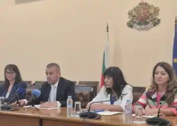Железниците са на ръба на оцеляването, а „Холдинг БДЖ“ (може би) се закрива 4 Железниците са на ръба на оцеляването, а „Холдинг БДЖ“ (може би) се закрива