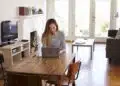 Къде в Европа е най-лесно да работим от вкъщи? 15 Къде в Европа е най-лесно да работим от вкъщи?