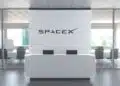 SpaceX купува популярния AI асистент за програмиране Cursor
