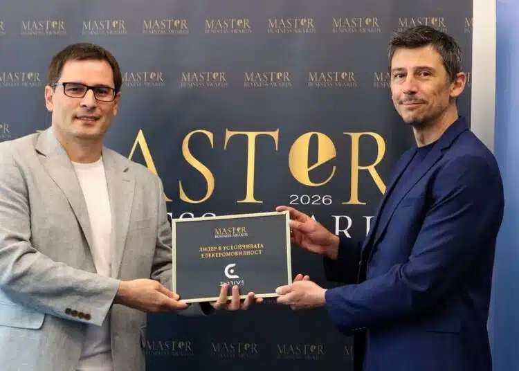 Eldrive получи Master Business Award за лидерство в устойчивата електромобилност 1 georgi jeljazkov dimo kolchev eldrive nagrada