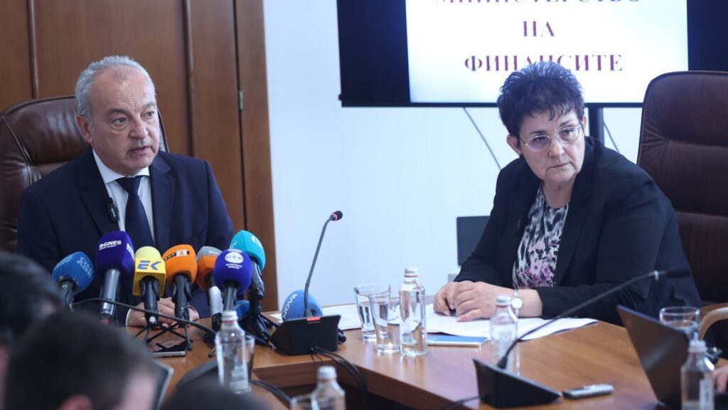 Вечерни новини: Бюджет 2026 с близо 6% дефицит; Винетките поскъпват с 30% 1 gylyb donev ludmila petkova budjet 2026
