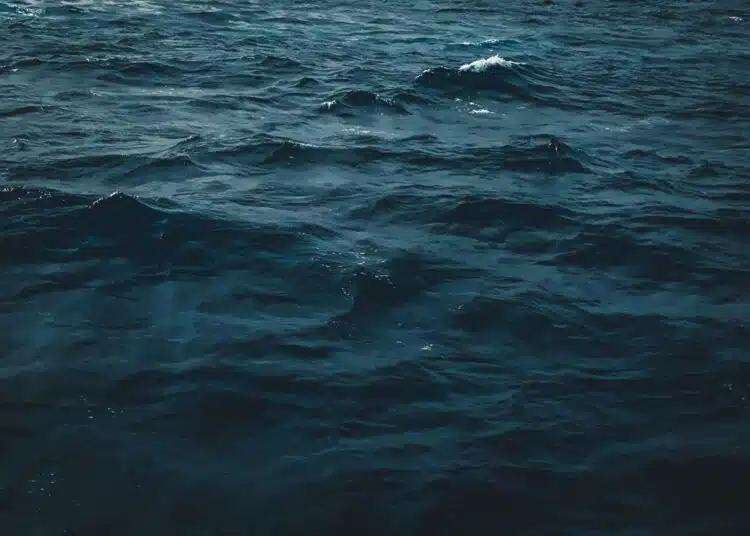 ocean waves background