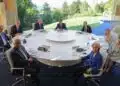 Лидерите на Г-7 се споразумяха да увеличат доставките на оръжие за Украйна