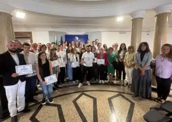 152 ученици завършиха с отличие допълнителното обучение по програмиране