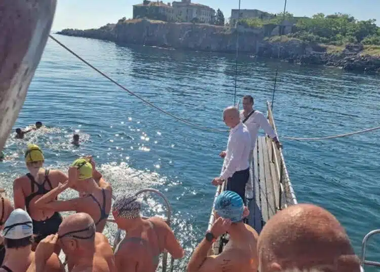 Плувен маратон, водосвет, творчески срещи, концерти: Созопол празнува 1 1 68383f09
