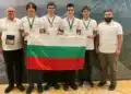 Наши ученици се върнаха с пет медала по физика от международна олимпиада 9 Наши ученици се върнаха с пет медала по физика от международна олимпиада