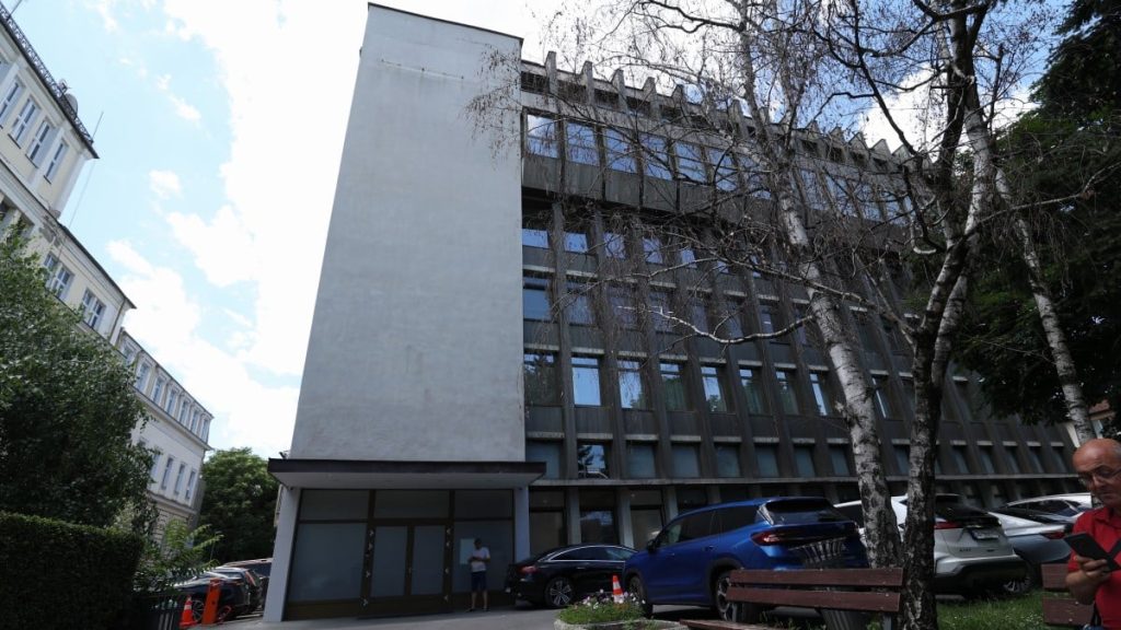Правителството даде 10 дни на ДПС да напусне централата си 1 1000032656