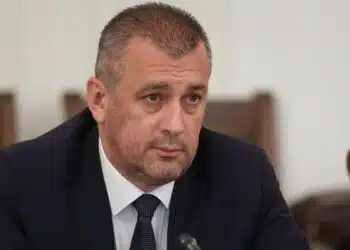 От август: Държавните директори ще взимат високи заплати само при доказани резултати 6 От август: Държавните директори ще взимат високи заплати само при доказани резултати