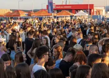 Teen Boom Fest събира младите в Бургас с музика, звезди и важно послание