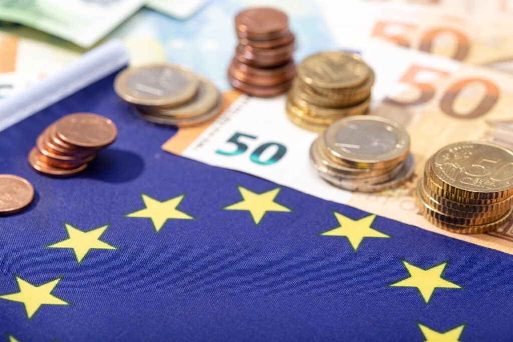 Банките за развитие достигнаха рекордно финансиране за климата 2 european union financial stimulus on coronavirus covid 19 pandemic concept