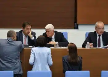Плахи стъпки с Бюджет 2026, другото – догодина? 4 Плахи стъпки с Бюджет 2026, другото – догодина?