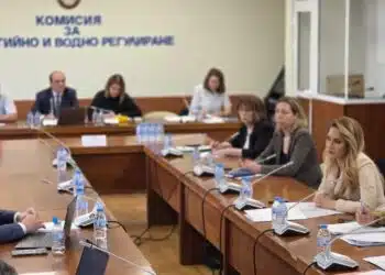 КЕВР одобри 5% поскъпване на топлата вода и парното