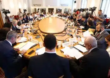 Ресорната комисия одобри проектобюджета на НЗОК с неработещ модел „пациент-пари“ 5 Ресорната комисия одобри проектобюджета на НЗОК с неработещ модел „пациент-пари“
