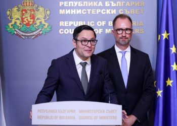 Вечерни новини: „Райнметал“ остава в България; Петролът скочи над 100 долара