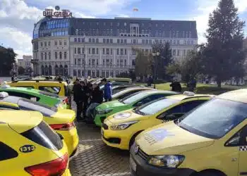 София дигитализира разрешителните за таксиметрови превози