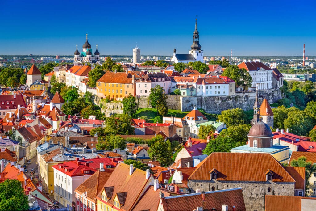 Естония оглавява световната класация за устойчивост 2 tallinn estonia old town skyline of toompea hill 2026 04 13 23 29 09 utc scaled 1