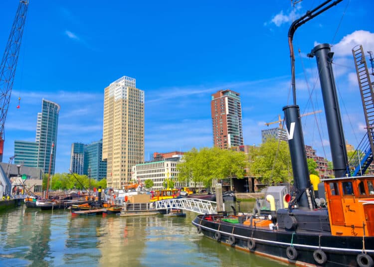 Нидерландия в надпревара с покачващото се морско равнище 1 the canals and waterways in the city of rotterdam 2026 03 26 10 16 47 utc scaled 1