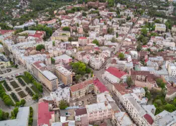 Повече жилища, по-малко хора - защо имотите у нас продължават да поскъпват 2 Повече жилища, по-малко хора – защо имотите у нас продължават да поскъпват