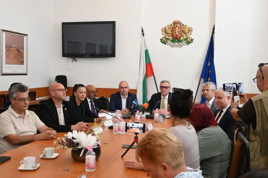 Варна се готви да върне Международния балетен конкурс 1 2 2 d3ea5411