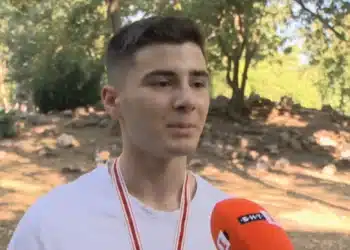 Български ученик сред най-добрите в международен космически лагер
