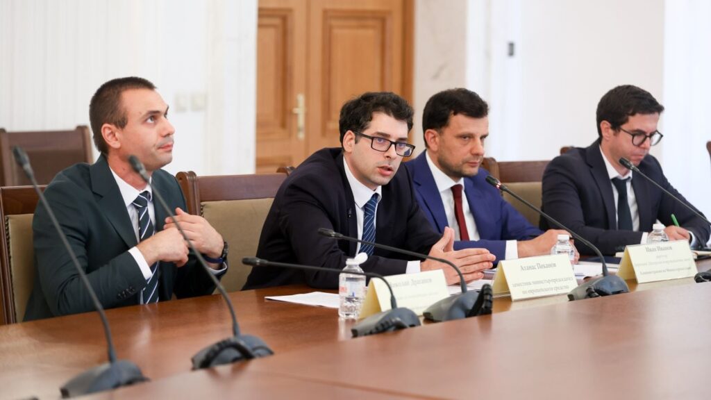atanas pekanov pvu pari uskorenie