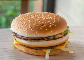 Индексът Big Mac на 40 години: колко истина за световната икономика има в един бургер? 3 Индексът Big Mac на 40 години: колко истина за световната икономика има в един бургер?